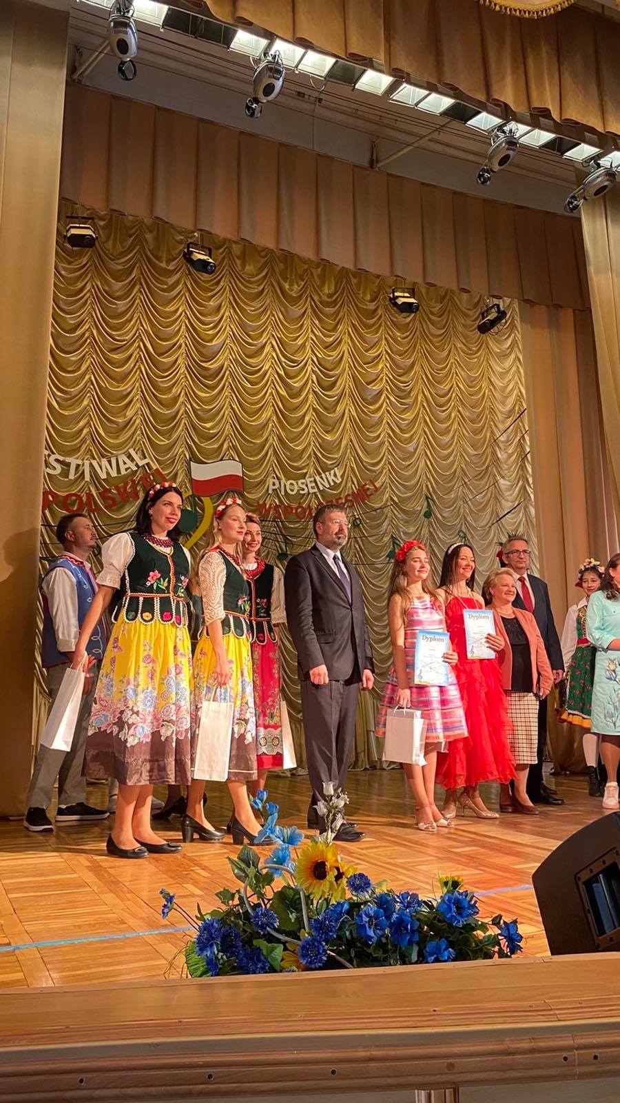 Приняли участие в Фестивале польской современной песни